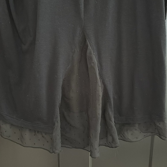 Torrid Black Short Sleeve Tee. Tiers in Front/Back w/Textured Dots. Size 2=18/20 - Picture 4 of 8